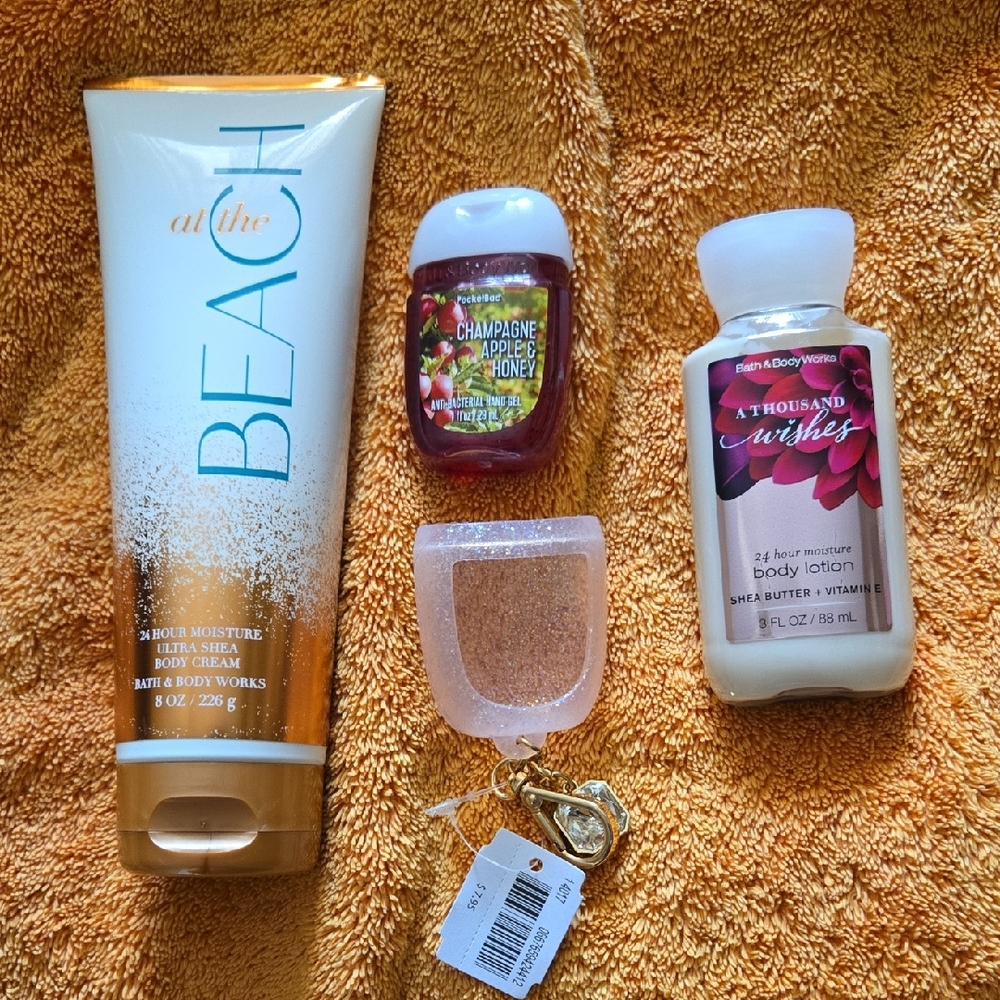 Bath & Body Works At The Beach Body Cream with Gold and White Design